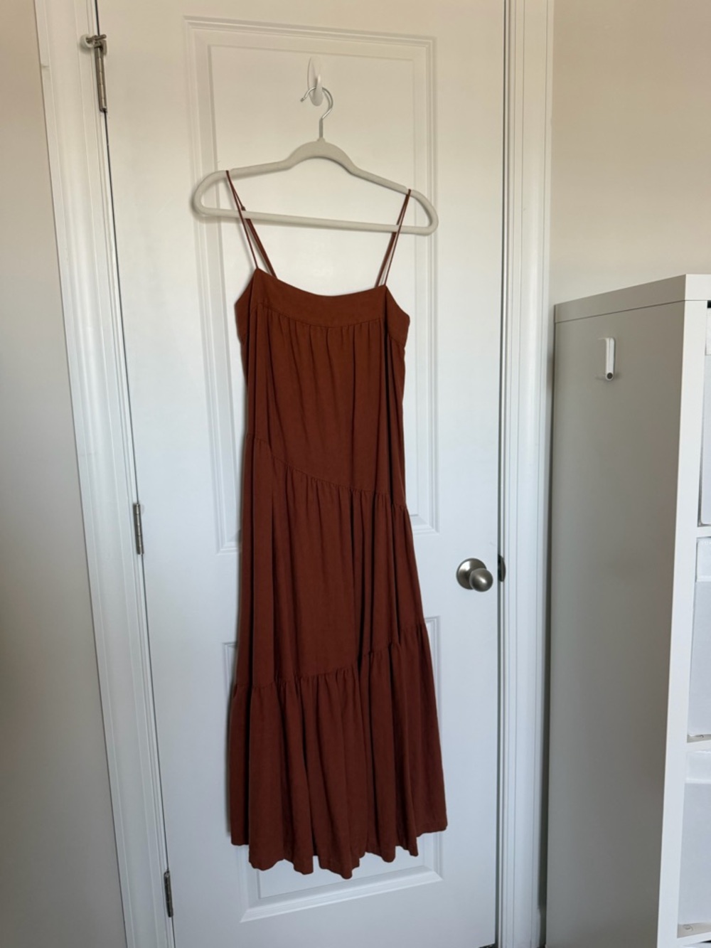 Abercrombie & Fitch Rust Asymmetrical Tiered Linen Maxi Dress - Picture 4 of 8